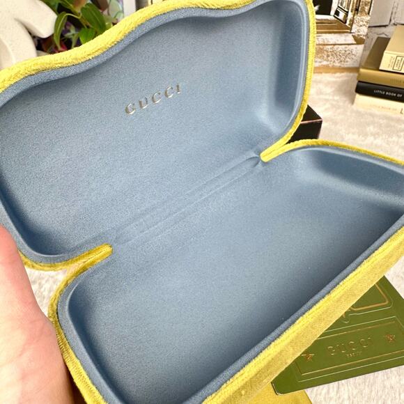 GUCCI sunglass or eyeglass case with cleaning cloth with storage bag GREAT SET - Picture 4 of 8